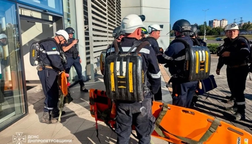 Удар по ТЦ у Кривому Розі: як змінювались підтверджені цифри 21 серпня