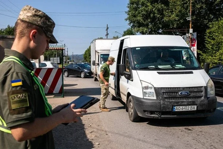 Новий КПП на кордоні з Румунією: що це означає для подорожуючих